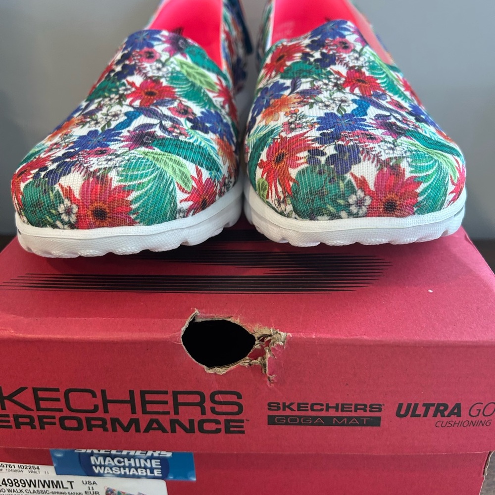 Skechers GOwalk Classic Washable Slip-Ons Spring Safari White Floral Size 11 New - Picture 5 of 12